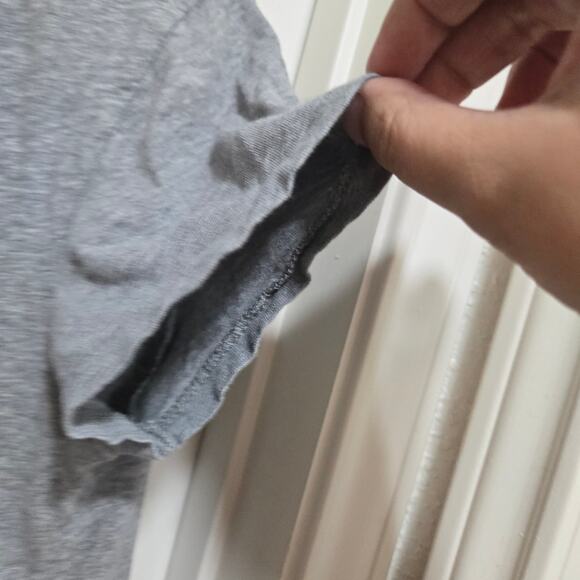 J.Crew Featherweight Slub Cotton Gray V-Neck T-Shirt M - Picture 7 of 8